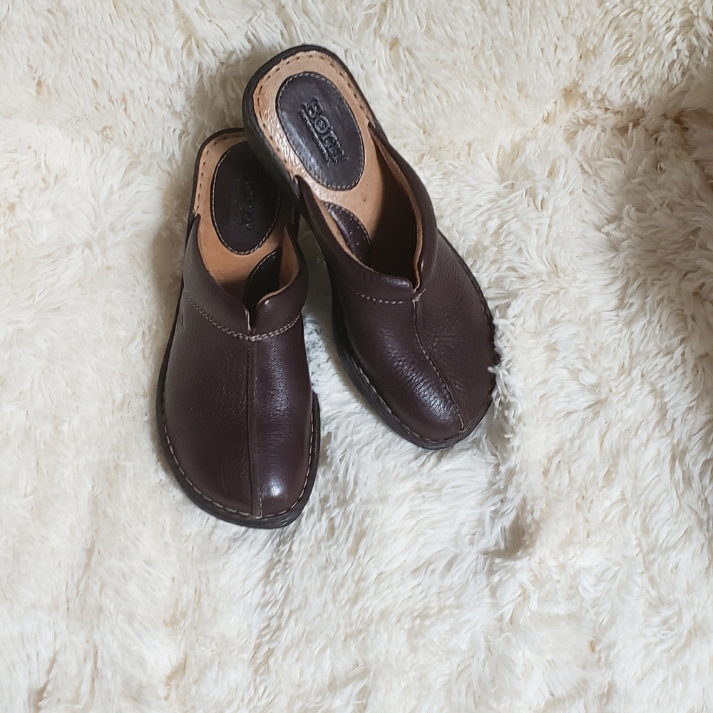 EUC Born leather shoes clog style
